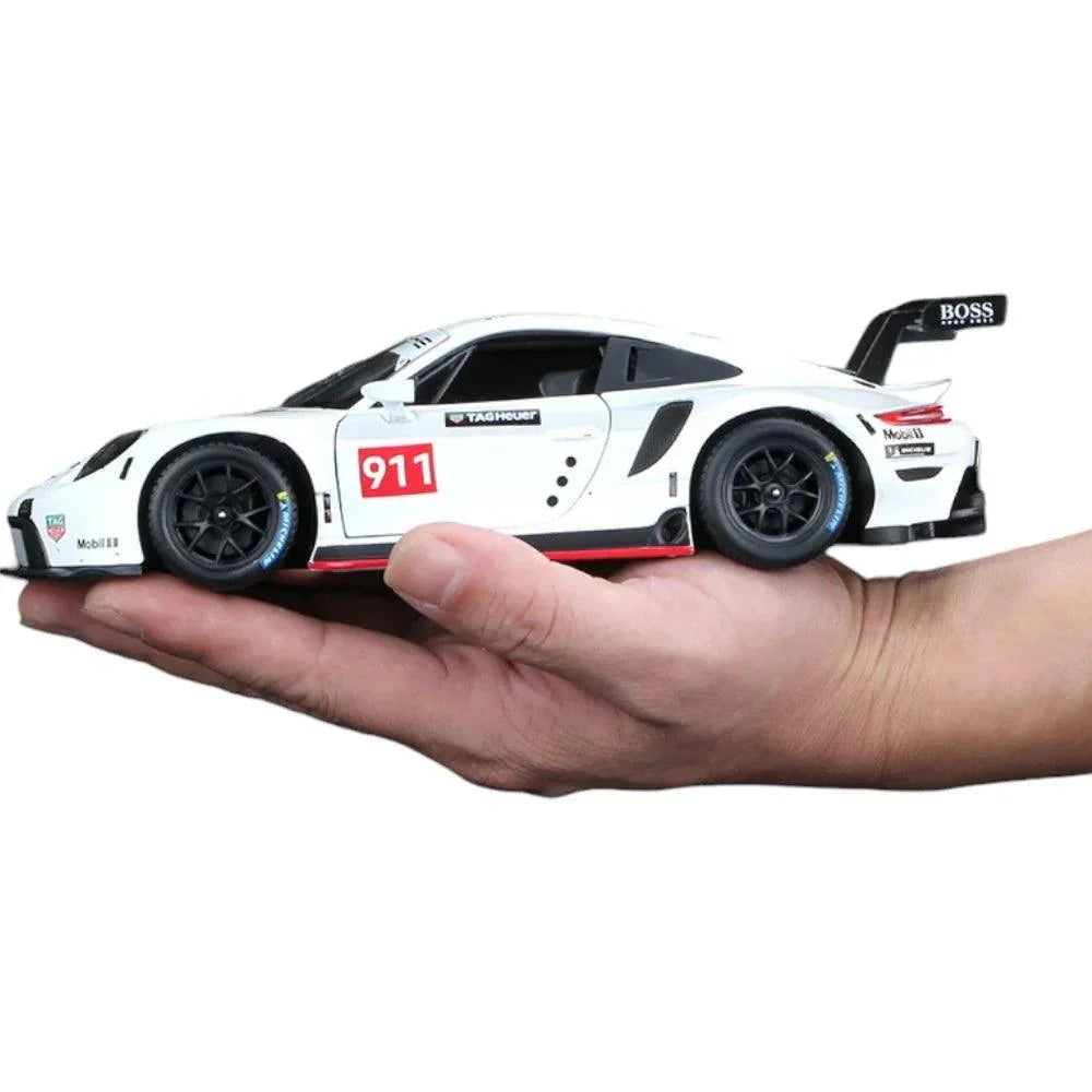 Porsche 911 RSR | Escala 1:24